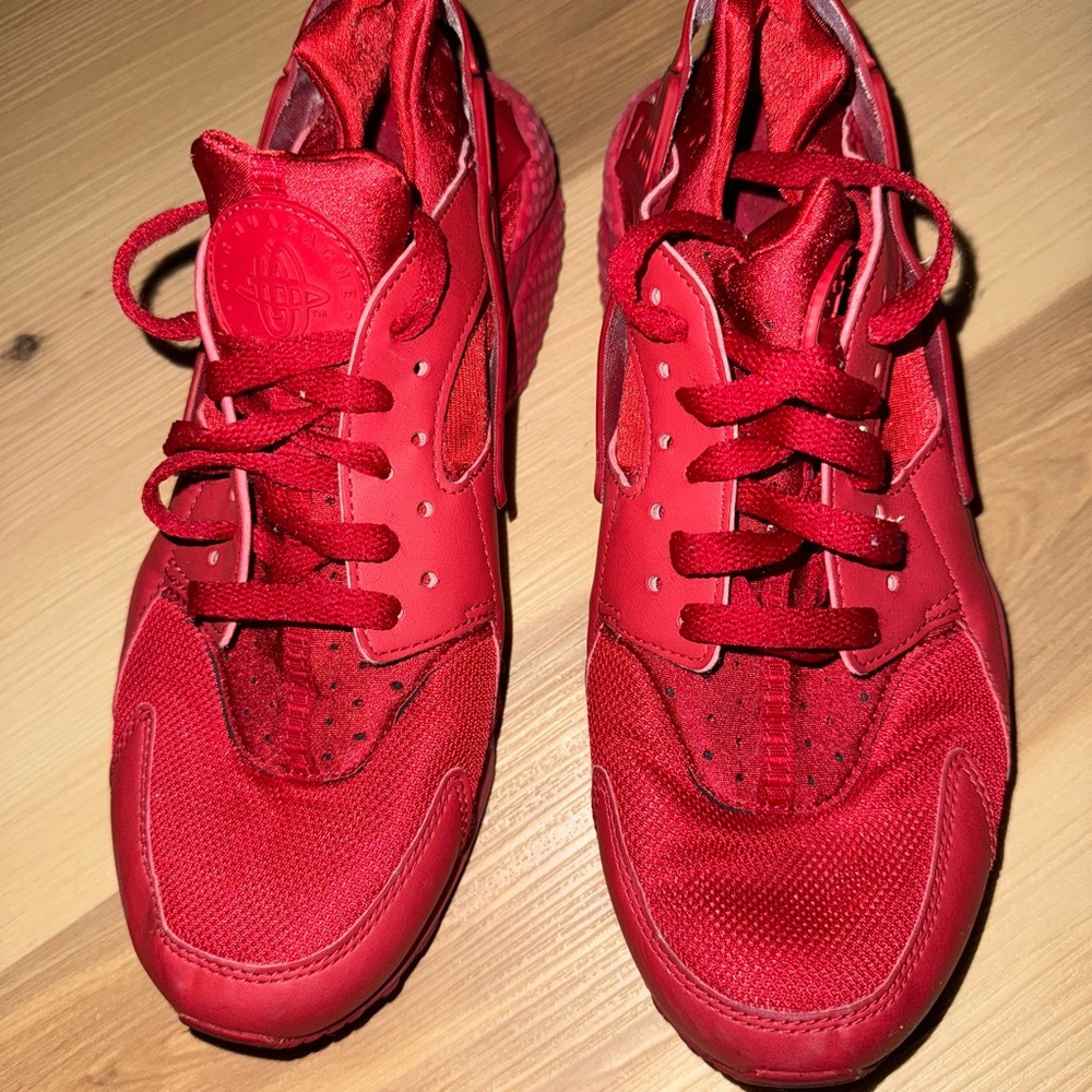 Red Nike Huaraches